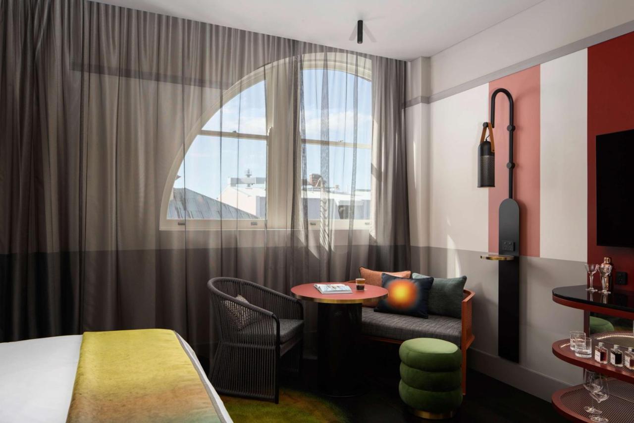 Hotel Qt Newcastle Extérieur photo A room at the hotel