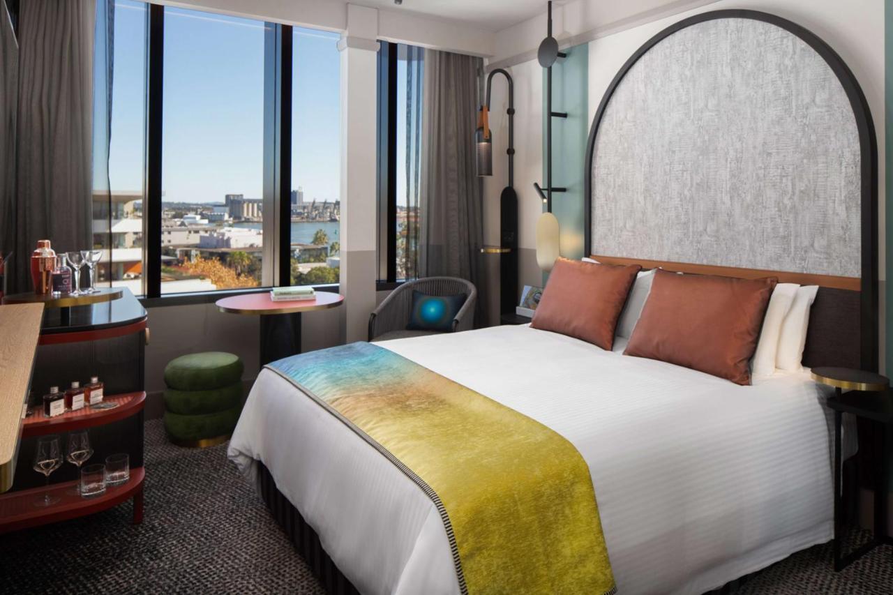 Hotel Qt Newcastle Extérieur photo A room at the hotel