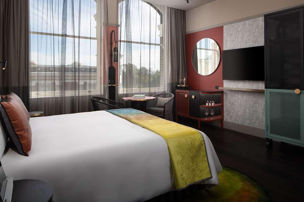 Hotel Qt Newcastle Chambre photo A room at the hotel